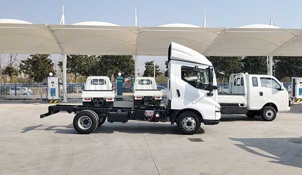 【重卡电动先锋】诸侯快讯300-400kW重卡充电桩：亮点与应用典范